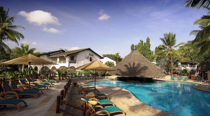 Hôtel Pinewood Beach Resort & Spa 4* Sup + Safari 2 nuits, Combiné Kenya par Ôvoyages Hôtel Pinewood Beach Resort & Spa 4* Sup + Safari 2 nuits, Combiné Kenya par Ôvoyages